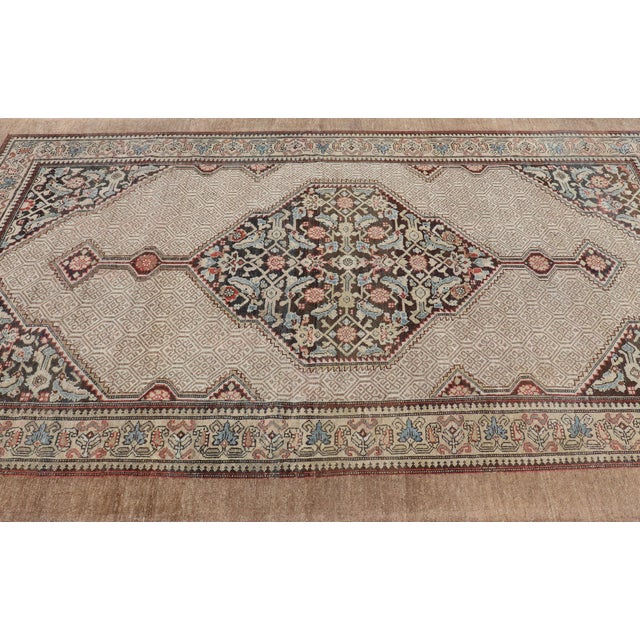Late 19th Century Antique Persian Serab Camel Hair Rug With Medallion and Geometric Design 6'7 X 10'7 For Sale - Image 5 of 15