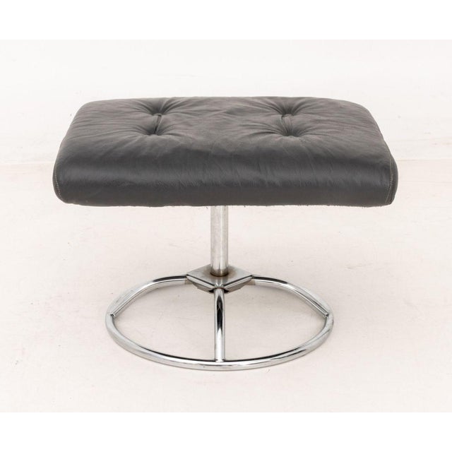 Ekornes Gray Leather Lounge Chair and Ottoman For Sale - Image 11 of 13
