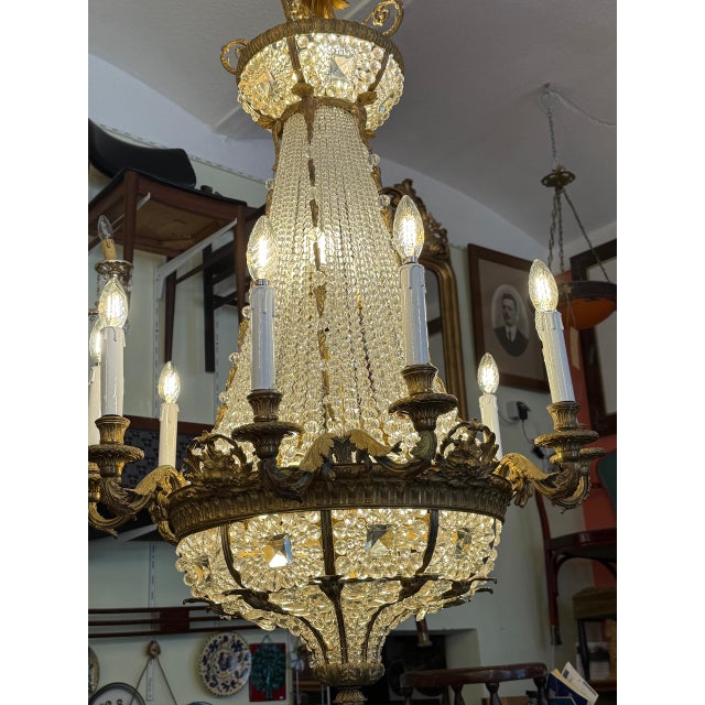 French Belle Époque Beaded Chandelier in Gilt Bronze and Crystal, 1890 For Sale - Image 5 of 5