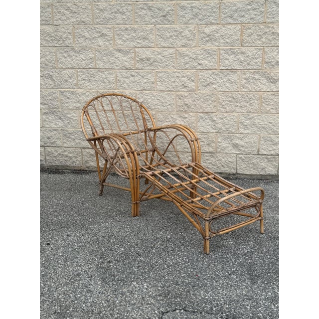 Vintage 1970s Coastal Modern Italian Rattan Chaise Lounge For Sale - Image 4 of 12