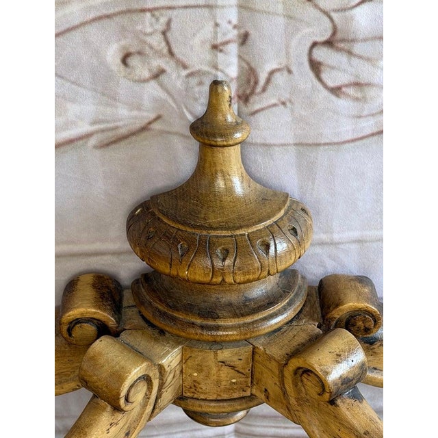 French Louis XV Style Carved Giltwood Console Table With White Marble Top For Sale - Image 12 of 15
