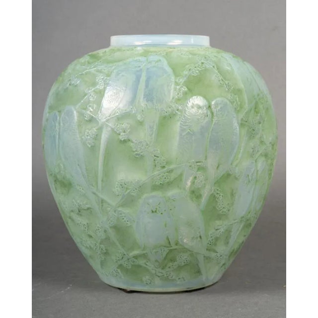 Opalescent Perruches Vase by René Lalique, 1919 For Sale - Image 6 of 7