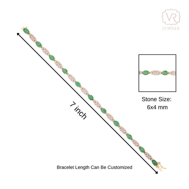 3.55 Ct Emerald & Diamond Art Deco 20th Century Bracelet in 18k Yellow Gold For Sale - Image 9 of 14