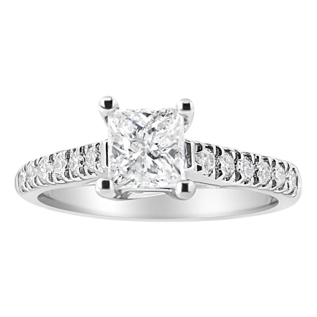 14K White Gold 1 1/5 Cttw 4-Prong Set Princess Diamond Classic Engagement Ring Ring Size 8 For Sale