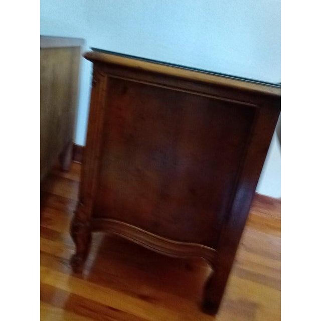 Rare Vintage Henredon Solid Walnut Pair of Nightstands For Sale - Image 10 of 16