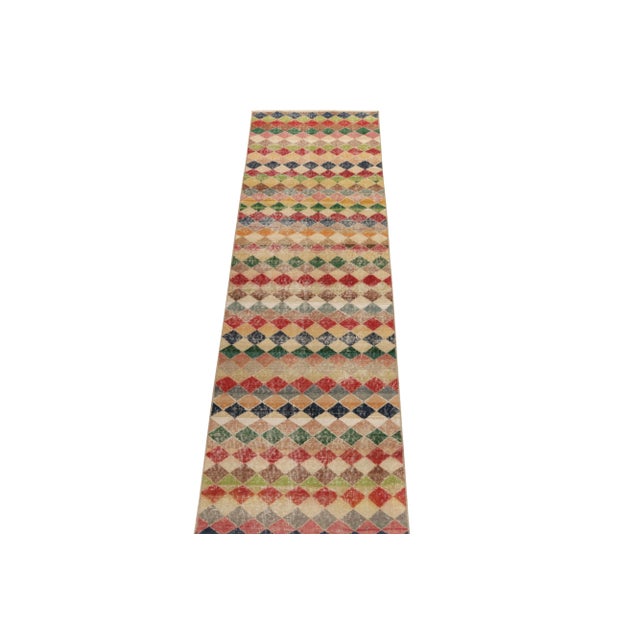 From Rug & Kilim’s Mid-Century Pasha collection, a 1960s piece celebrating the works of a bold designer from Turkey. Hand-...
