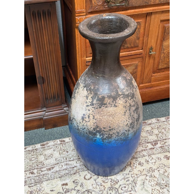 Abstract Ombre Ceramic Vase, Medium For Sale - Image 12 of 12