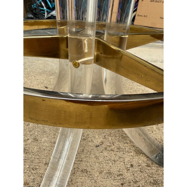 1970s Set of Four Hill Manufacturing Lucite and Brass Barstools For Sale - Image 14 of 16