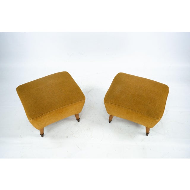 Gold Mid-Century Italian Ottomans in the style of Gio Ponti, Italy, 1950s, Set of 2 For Sale - Image 8 of 14