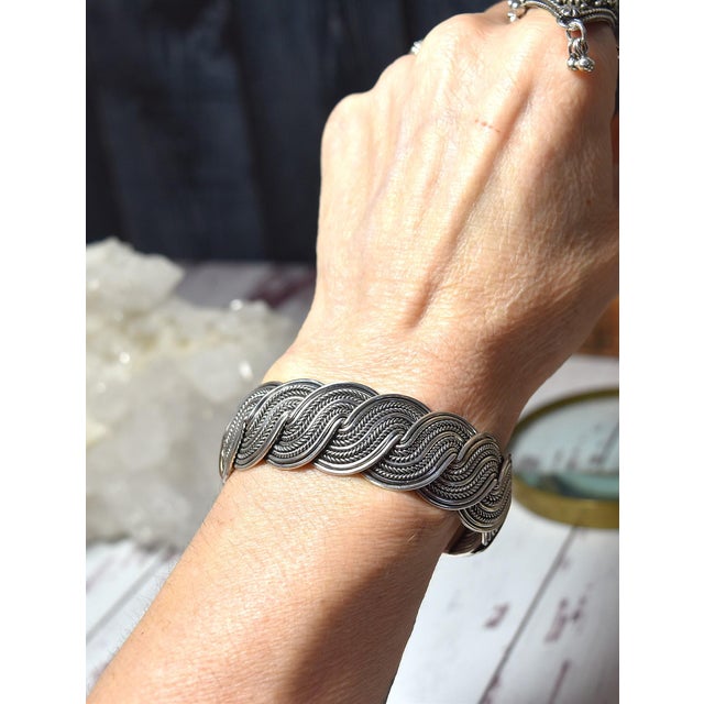 Late 20th Century Wide Woven Flexible Sterling Silver Cuff Bracelet For Sale - Image 13 of 17