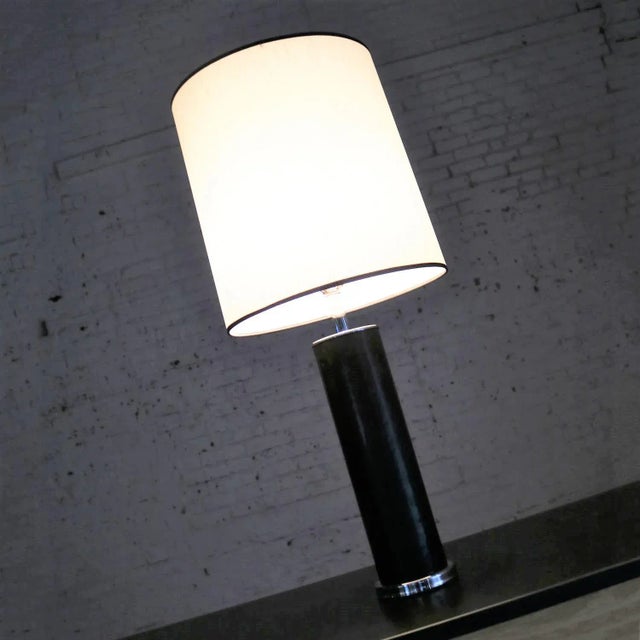 Metal Mid 20th Century Chrome & Black Faux Leather International Style Cylindrical Table Lamp After Walter Von Nessen For Sale - Image 7 of 13
