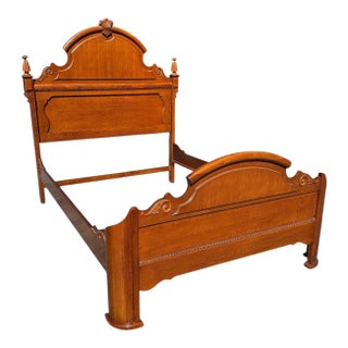 1990s Lexington Carved Victorian Mansion Oak Bed - Queen Size For Sale