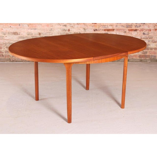 Mid-Century Round Extending Teak Dining Table from McIntosh, 1970s For Sale - Image 4 of 13