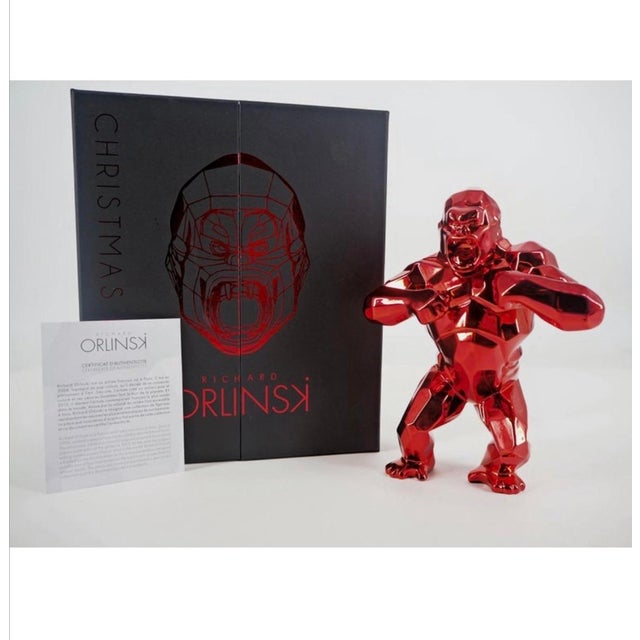 2020s Richard Orlinski Gorilla Christmas Edition – Red Metallic Contemporary Sculpture For Sale - Image 5 of 11