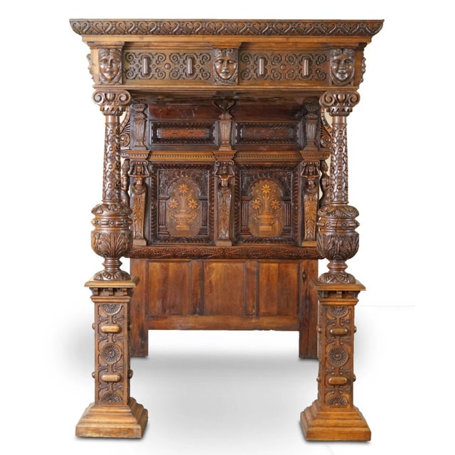 English Important Antique c.1600 Charles I Documented English Oak Tester Bed – Museum Quality – Hand Carved – Rare Royal Presentation For Sale - Image 3 of 18