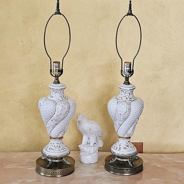 Pair of Vintage Italian Capodimonte Table Lamps – White & Gold 30" Ornate Ceramic Lighting For Sale - Image 14 of 18