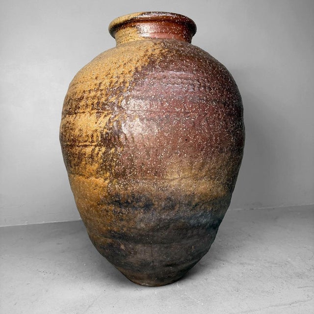 Mid-Century Modern Large Shigaraki Tsubo Monumental Floor Vase, 1940s For Sale - Image 3 of 16