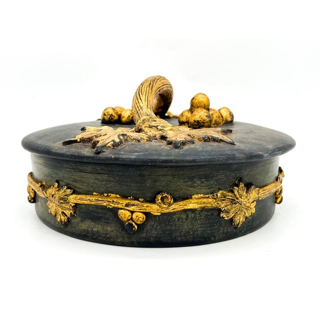 Mid 20th Century Vintage Italian Black & Gold Gilt Ceramic Lidded Box – Grapevine Motif – Hollywood Regency / Italian Traditional For Sale - Image 5 of 13