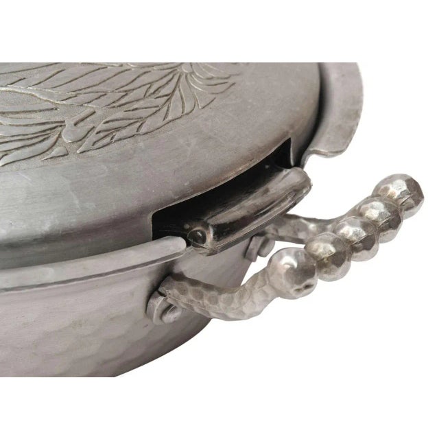 1940s Art Deco Hand-Forged Aluminium Lunch Boxes, Set of 2 For Sale - Image 5 of 7