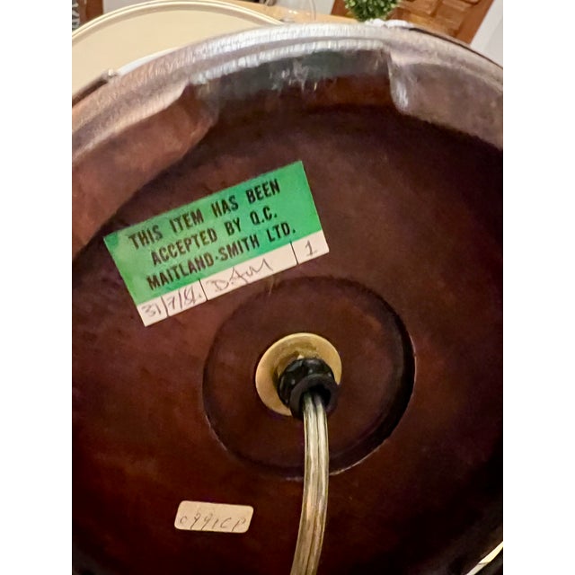 Hollywood Regency 1981 Maitland-Smith Blue & White Porcelain Table Lamp – 24” – Authenticated For Sale - Image 3 of 5