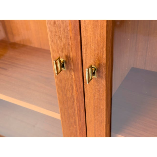1960s Teak Highboard with Glass Doors from Brouer Møbelfabrik, 1960s For Sale - Image 5 of 18