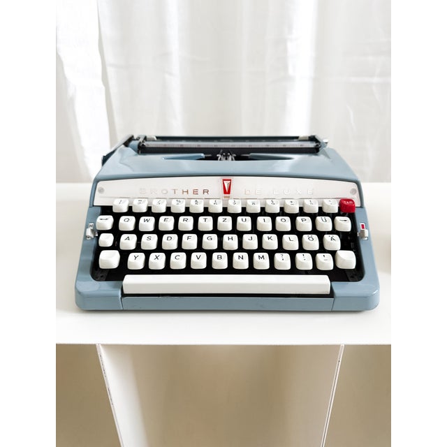 Vintage Typewriter in Light Blue from Brother De Luxe, 1960s For Sale - Image 10 of 18