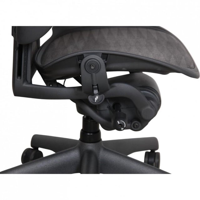 Aaron Chair from Herman Miller For Sale - Image 16 of 18