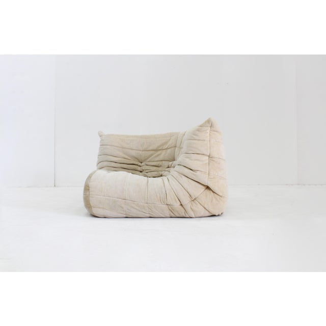 Beige Vintage Togo Corner Chair in Beige Velvet by Michel Ducaroy from Ligne Roset, 1980s For Sale - Image 8 of 9