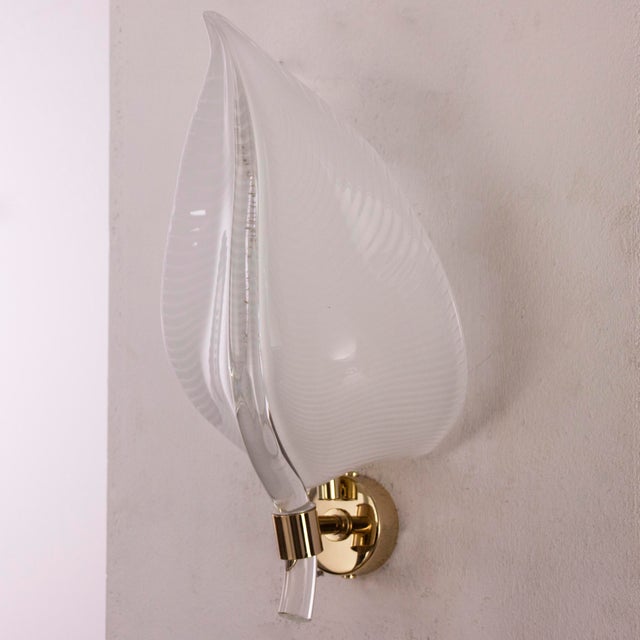 Mid-Century Modern Wall Lamps in White Murano Glass, Blown Glass with Golden Decorations, Italy, 1990s, Set of 2 For Sale - Image 3 of 13