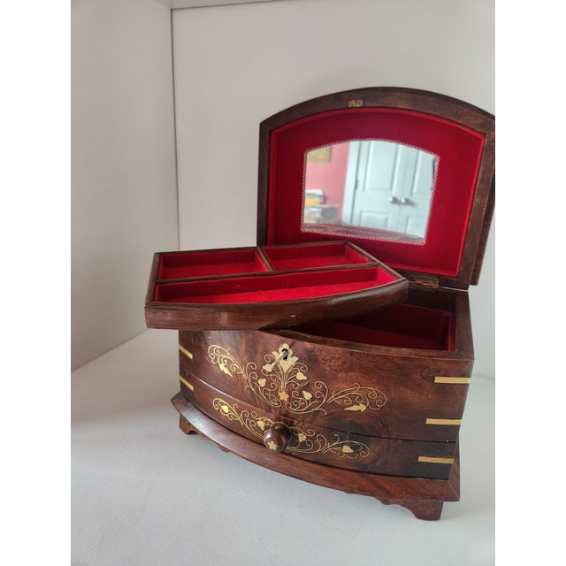 Brown 1970s Solid Walnut Jewelry Box With Key For Sale - Image 8 of 11