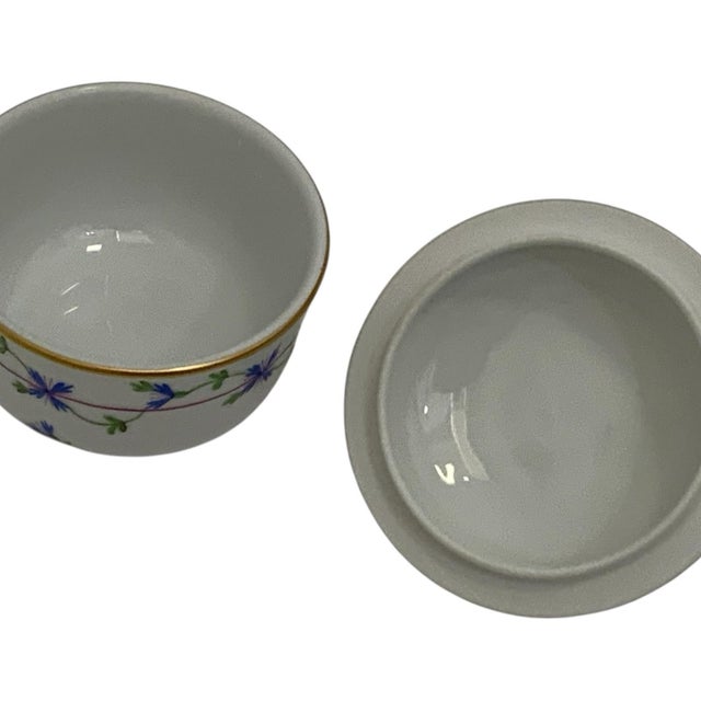 Herend Vintage Herend Blue Garland PBG Covered Sugar Bowl Bonbonniere Rose Finial Model 1162 Hungary C. 1980s For Sale - Image 4 of 6