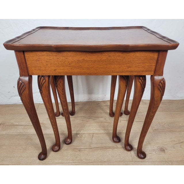 Victorian Nesting Tables in Walnut, 1890, Set of 3 For Sale - Image 15 of 18