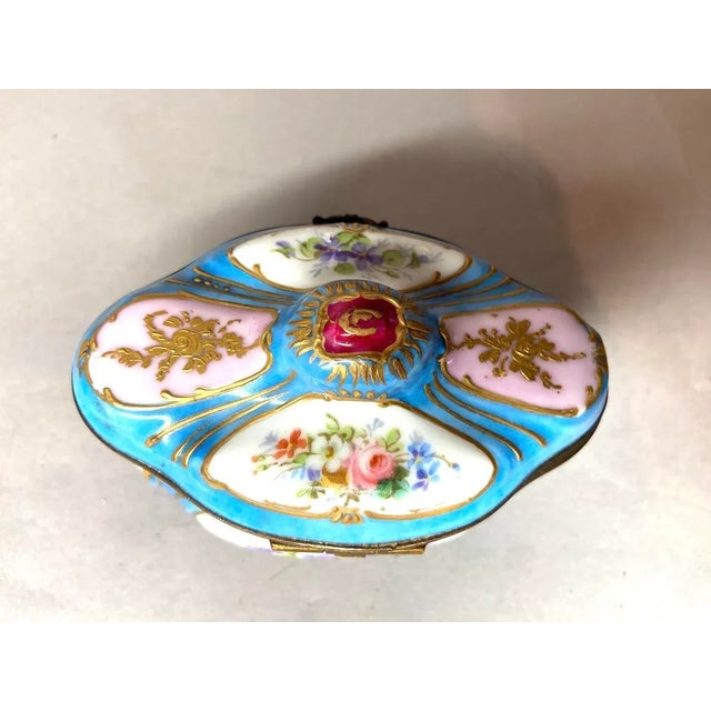 1840s French Sèvres Louis XVI Turquoise Porcelain Box For Sale - Image 11 of 15