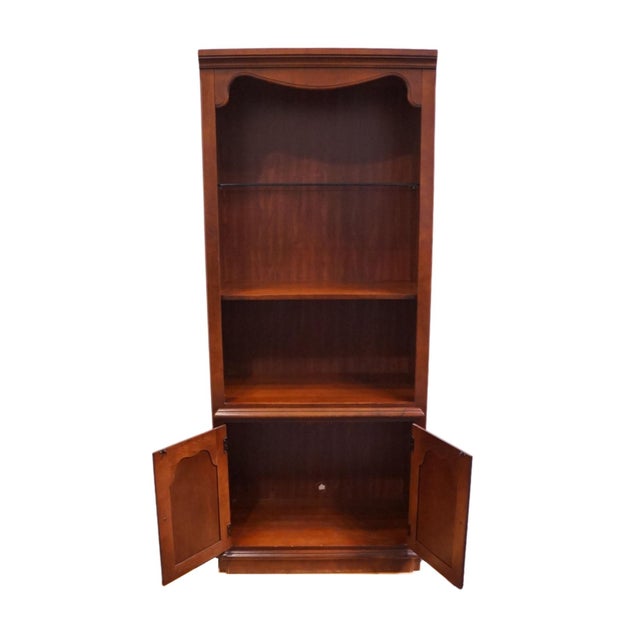 Late 20th Century Thomasville Furniture Winston Court Solid Cherry Traditional Style 32" Lighted Bookcase / Wall Unit 20641-822 For Sale - Image 5 of 10