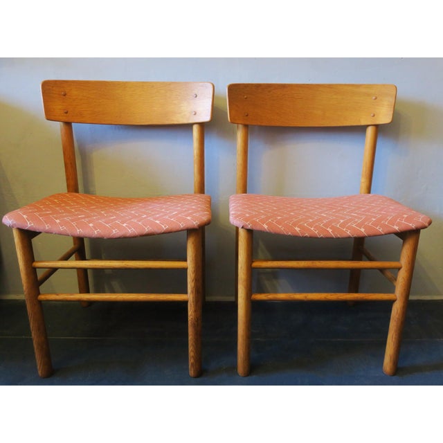 Pair of Borge Mogensen J39 'Shaker' chairs in solid elm-wood from the 1950s. This piece has an attribution mark, I am sure...