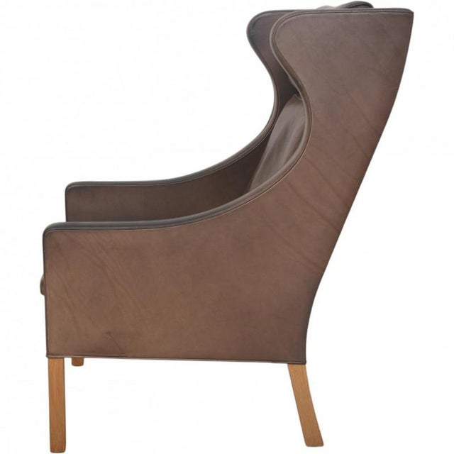 Set of 2204 Wing Chair and Ottoman in Brown Anilin Leather by Børge Mogensen, 2003 For Sale - Image 13 of 18