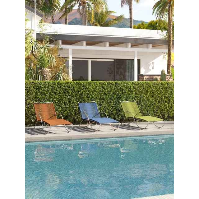 Brown Jordan Walter Lamb Aluminum Contoured Chaise, Dove frame with Coal fabric For Sale - Image 11 of 12