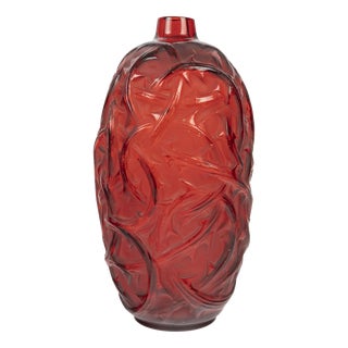 Bronzes Vase in Tinted Red by René Lalique for Lalique, 1921 For Sale
