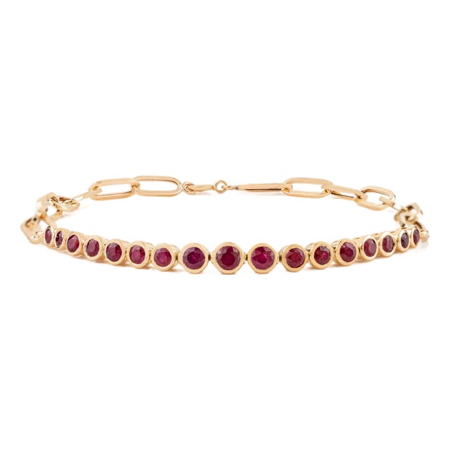 Bezel Set 1.16 Ct Round Ruby Pperclip Chain Contemporary Bracelet in 18k Yellow Gold For Sale