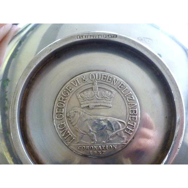 1930s 1937 George VI Queen Elizabeth Coronation Coin Set Elkington Silver Plate Dish For Sale - Image 5 of 7