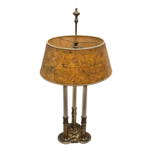 Mid 20th Century Stiffel Bouillotte Tri-Candlestick Lamp With an Adjustable Height Faux Burl Wood Shade