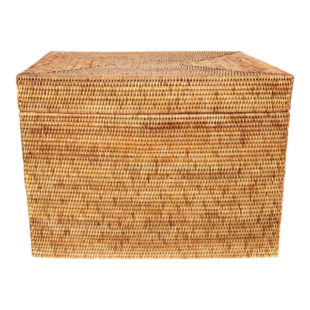 Artifacts Rattan Rectangular Hinged Chest/Trunk in Honey Brown - 23" For Sale