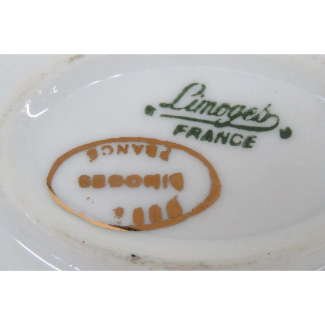 Early 20th Century Limoges Porcelain Flower Bird Decoration Large Dresser Vanity Jewelry Box For Sale - Image 5 of 13