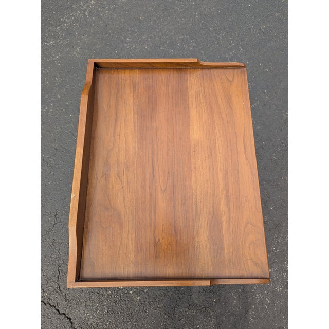 Wood Henkel Harris American Colonial Cherry Wood Bedside Table, 1960s For Sale - Image 7 of 11