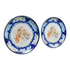 1900's Pair of Antique Display Plates