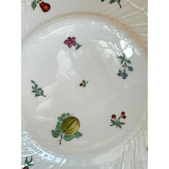 Vintage Richard Ginori Italian Floral and Fruit Porcelain Plates - Set of 4 For Sale In West Palm - Image 6 of 12