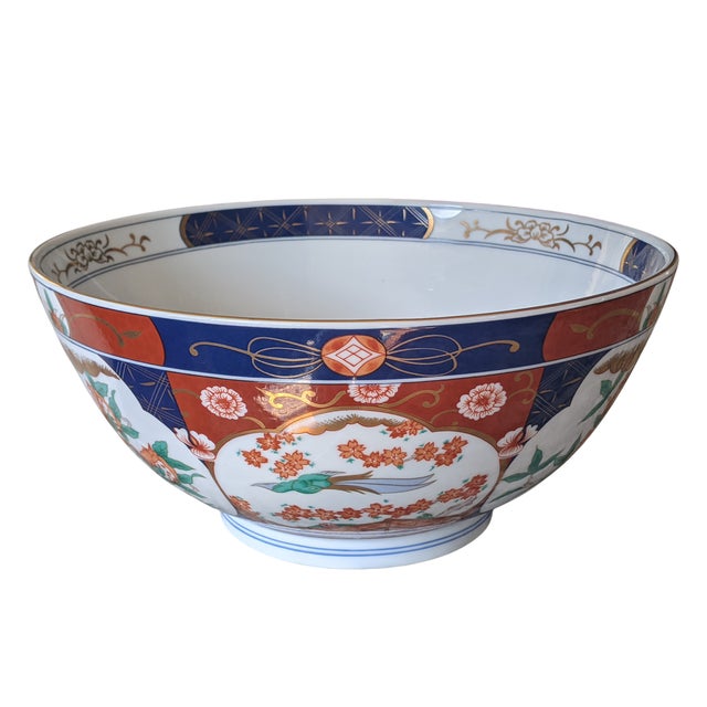White Vintage Japanese Imari Porcelain Decorative Footed Bowl For Sale - Image 8 of 10