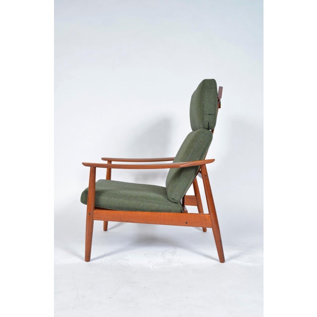 This rare 1960s teak reclining lounge chair, model fd-164, was designed by arne vodder for france & søn, denmark. Arne...