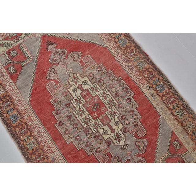 Floral Anatolian Vintage Wool Rug For Sale - Image 10 of 10