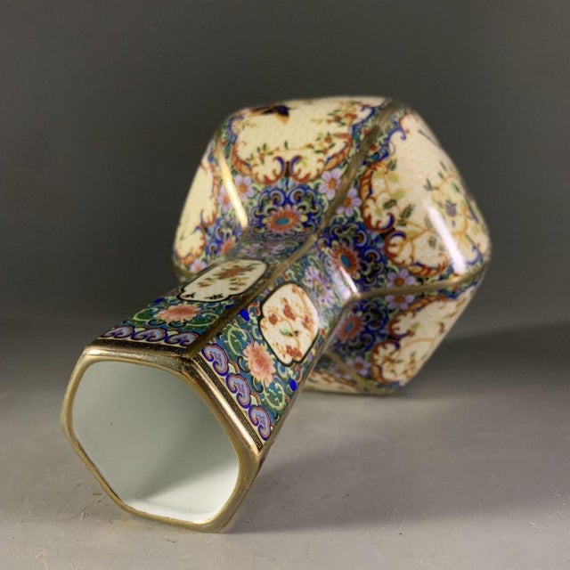 Chinese Mid 20th Century Elegant Hexagonal Chinese Porcelain Vase With Bird & Floral Cartouches, Gilt Accents For Sale - Image 3 of 5
